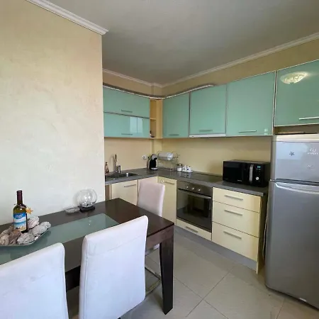 Gallery A Apartment *