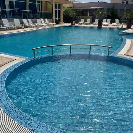 Gallery A Apartment *