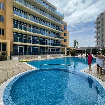 Gallery A דירה *