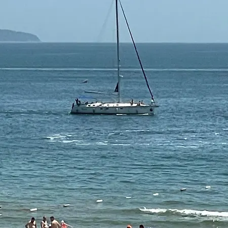 Gallery A סאני ביץ'